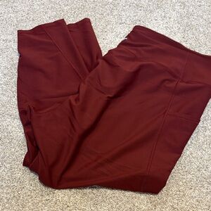 Old Navy Active High-Rise Leggings in Maroon